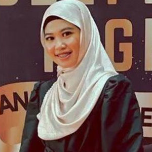 Nurul Natasha Sariman menyambung pengajian Diploma Rekabentuk Fesyen Kreatif di Kolej Universiti Widad, Kuantan Pahang