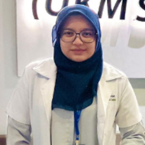 Nabilah Ashikin Mokhtar menyambung pengajian Diploma Farmasi di Kolej Universiti Widad, Kuantan Pahang
