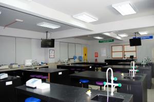 Makmal Sains Serbaguna
